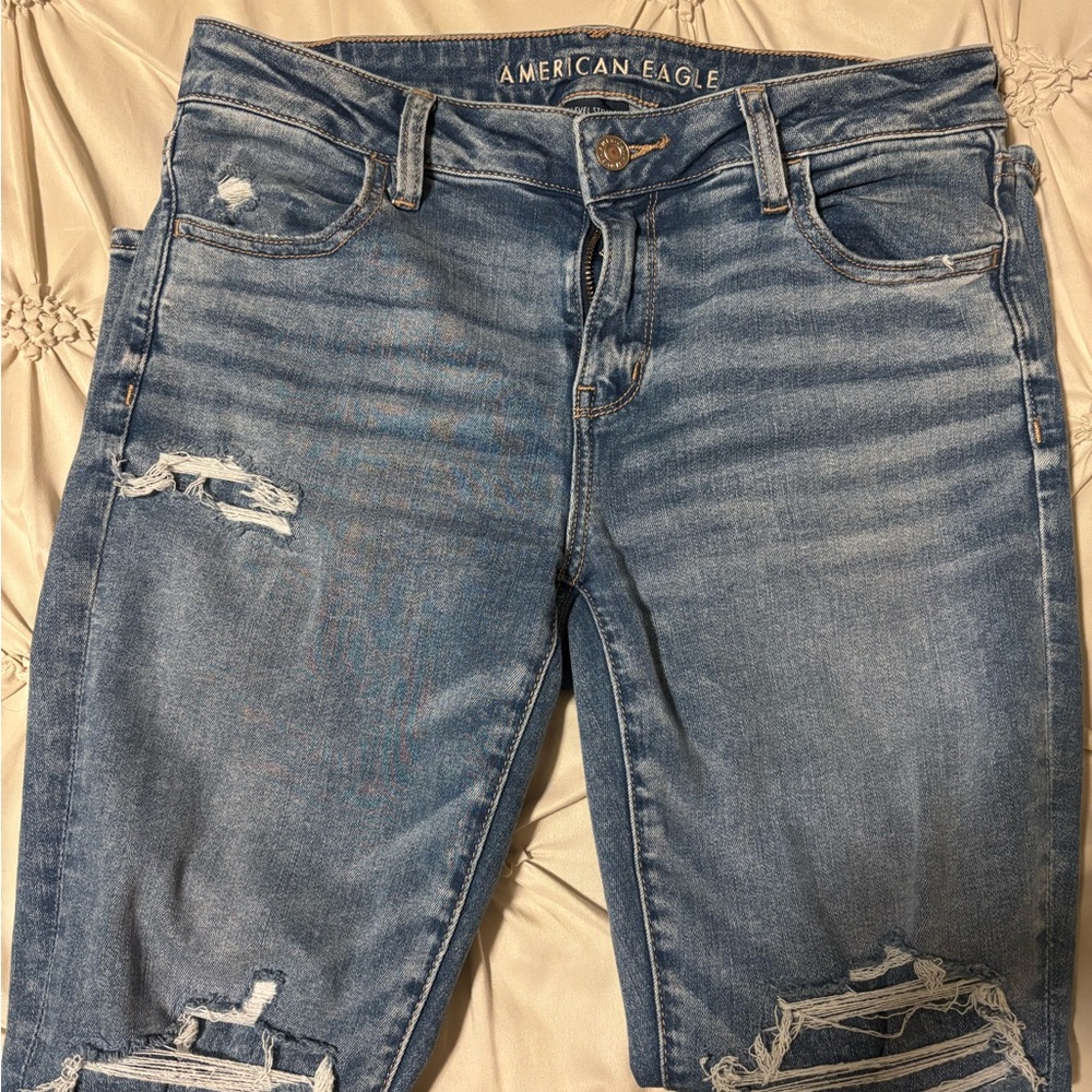 American Eagle Outfitters Women's Blue Distressed Jeans
